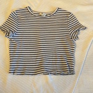 Forever21 M black and white crop top